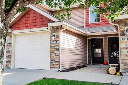 12331 Nw Hunter Dr, Platte City, MO, 64079-9237 | Card Image