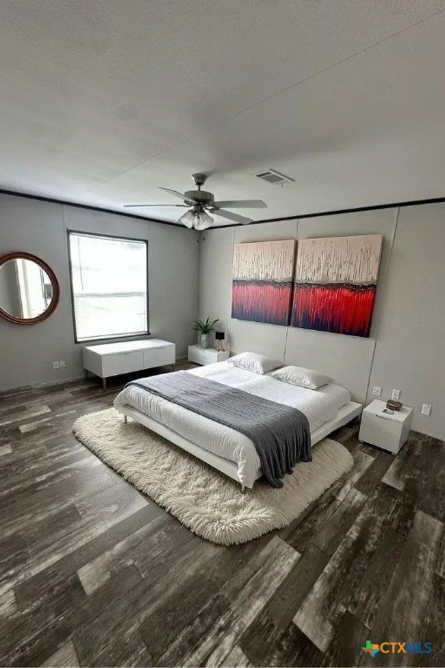 19656 Us Highway 77 S, House other with 3 bedrooms, 2 bathrooms and null parking in Yoakum TX | Image 11