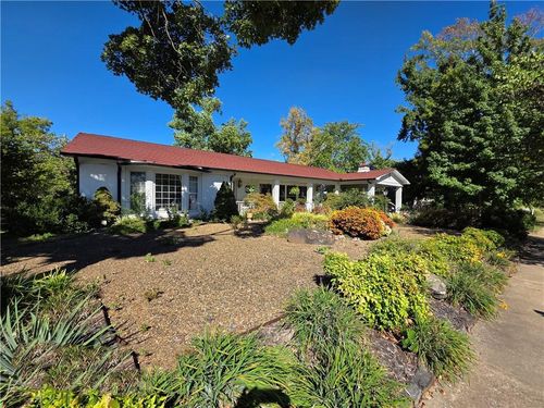 610 W Central Ave, Bentonville, AR, 72712-5122 | Card Image