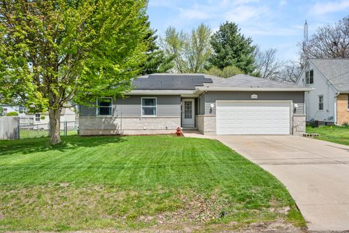 323 W Church St, Genoa, IL, 60135-1112 | Card Image