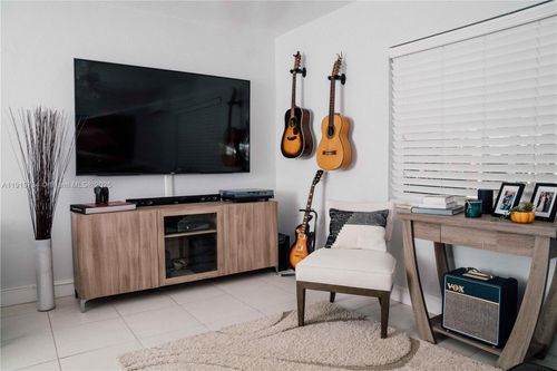 apt-6-7901 Sw 64th Ave, South Miami, FL, 33143-4652 | Card Image