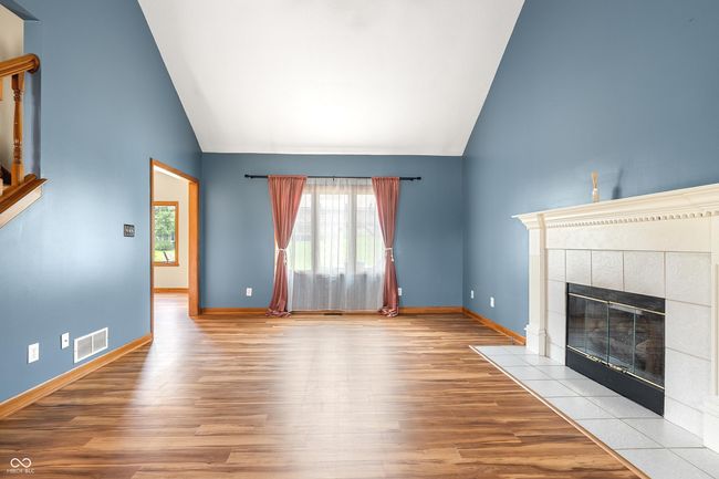 Living Room | Image 8