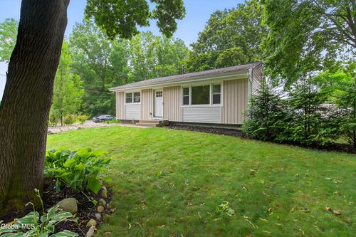 55 Crescent Ave, Saratoga Springs, NY, 12866-5102 | Card Image