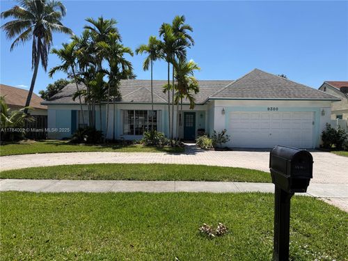 9300 Dunhill Dr, Miramar, FL, 33025-3869 | Card Image