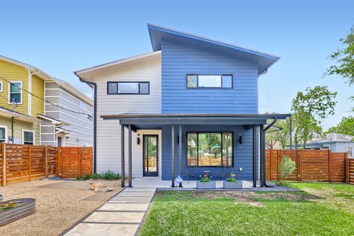 2001 Sl Davis Ave, Austin, TX, 78702-2218 | Card Image