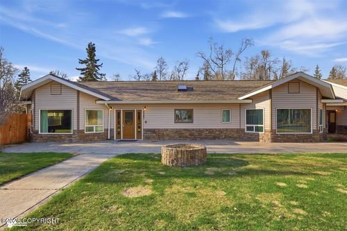 2243 Beaver Loop Rd, Kenai, AK, 99611-8393 | Card Image