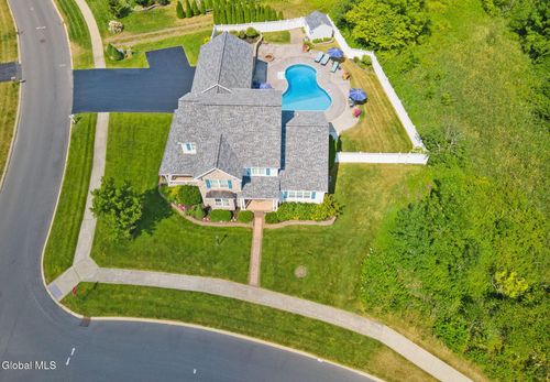18 Willis Way, Malta, NY, 12020-4560 | Card Image