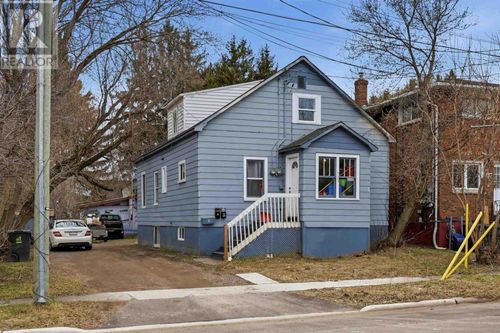 733 Mckenzie Ave, Sault Ste. Marie, ON, P6C1H2 | Card Image