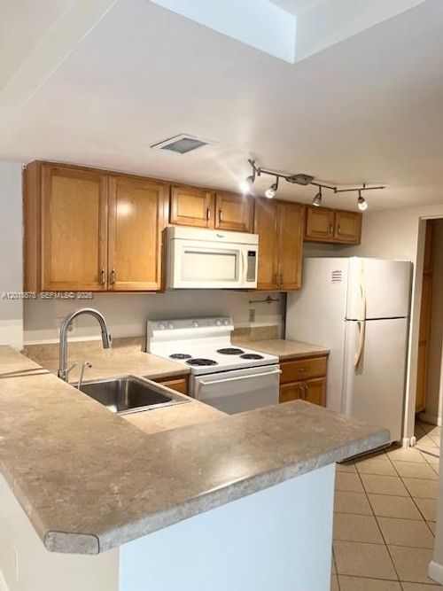 105-10709 Cleary Blvd, Plantation, FL, 33324-6029 | Card Image