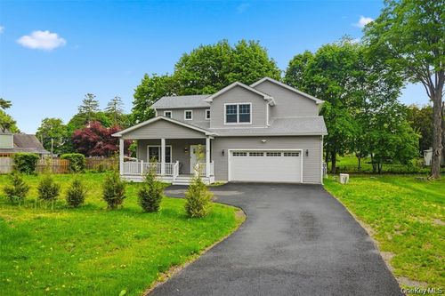 33 Howland Ave, Beacon, NY, 12508-3825 | Card Image