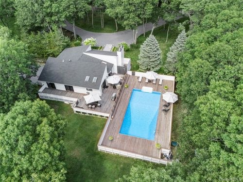 98 Old Farm Rd, Sagaponack, NY, 11962-2106 | Card Image