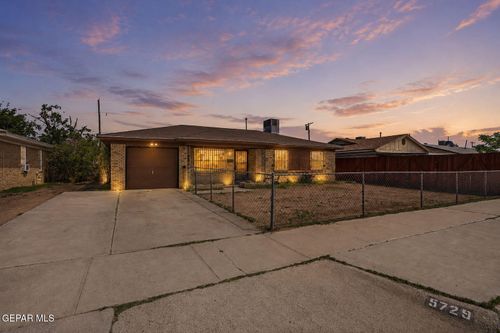 5729 Prince Edward Ave, El Paso, TX, 79924-3414 | Card Image