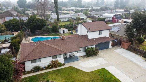 925 S Purdue Ave, Fresno, CA, 93727-5541 | Card Image