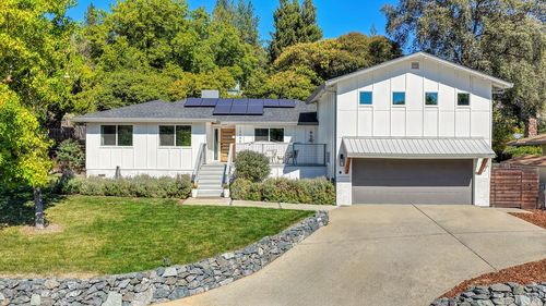 12695 Manor Way, Auburn, CA, 95603-3619 | Card Image