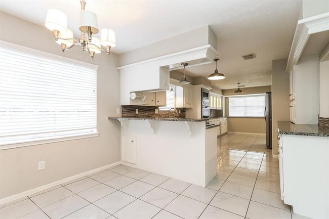 488 Stephen F Austin Dr, House other with 4 bedrooms, 3 bathrooms and 2 parking in Conroe TX | Image 7