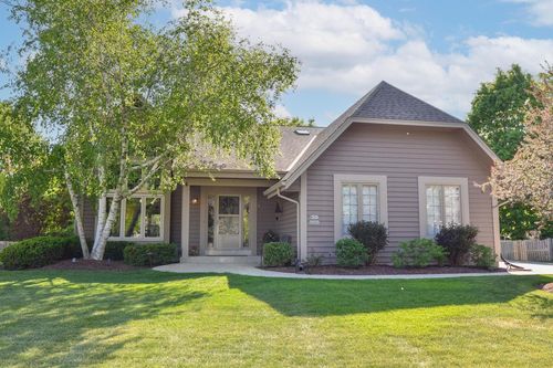 W171N4991 Greenview Avenue, Menomonee Falls, WI, 53051 | Card Image