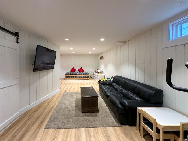 20 Queen St, House other with 4 bedrooms, 2 bathrooms and 4 parking in Bridgewater NS | Image 33