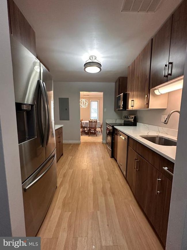 APT-202 - 525 Florida Ave, Condo with 2 bedrooms, 2 bathrooms and null parking in HERNDON VA | Image 9