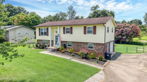 315 Arbor Dr, Maryville, TN, 37804-3603 | Card Image