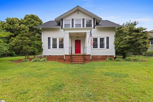 104 Smythe St, Greenville, SC, 29611-3585 | Card Image