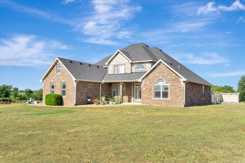 957 E 477th Rd, Bolivar, MO, 65613-8140 | Card Image