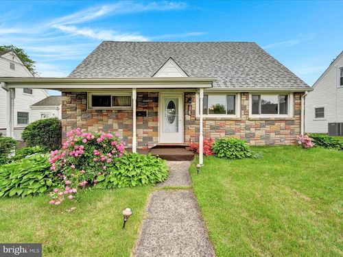 731 Hickory Rd, SECANE, PA, 19018-3309 | Card Image