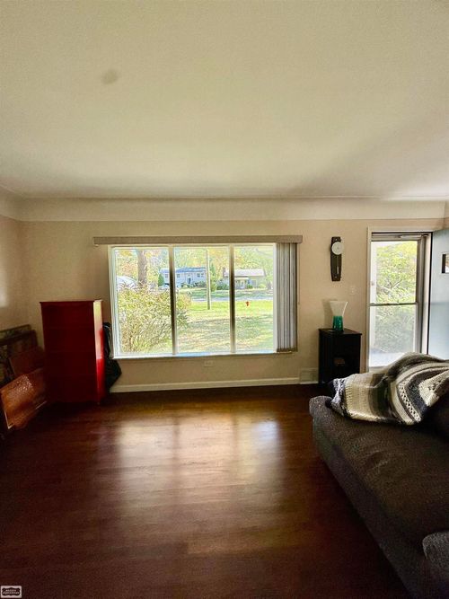 2085 Allerton Rd, Auburn Hills, MI, 48326-2501 | Card Image