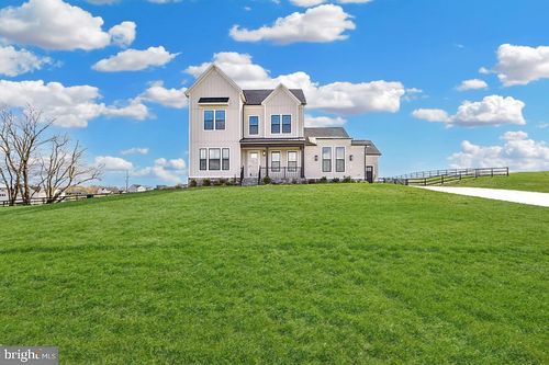 38732 Silver King Cir, WATERFORD, VA, 20197-1669 | Card Image