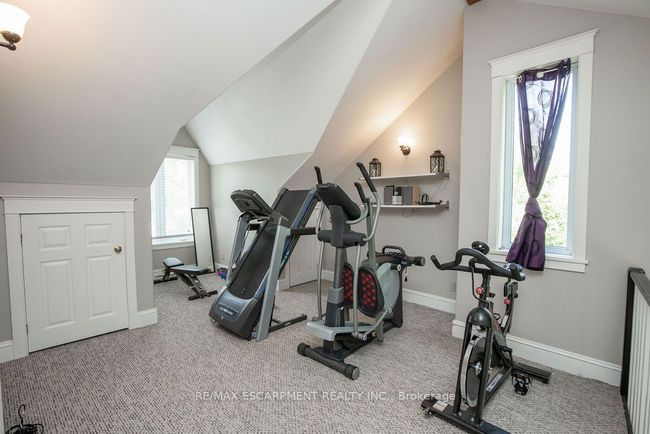 154 Dundas St E, House other with 3 bedrooms, 2 bathrooms and 6 parking in Dundas ON | Image 22