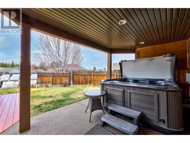 2022 Hugh Allan Dr, House other with 6 bedrooms, 3 bathrooms and 6 parking in Kamloops BC | Image 34