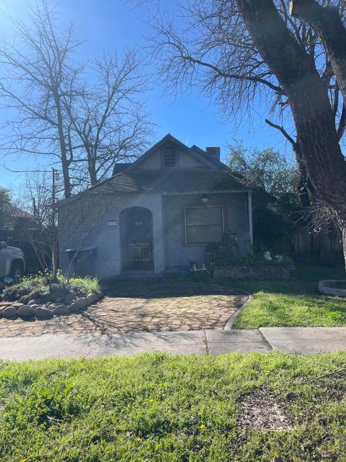 420 E Fountain Way, Fresno, CA, 93704 | Card Image