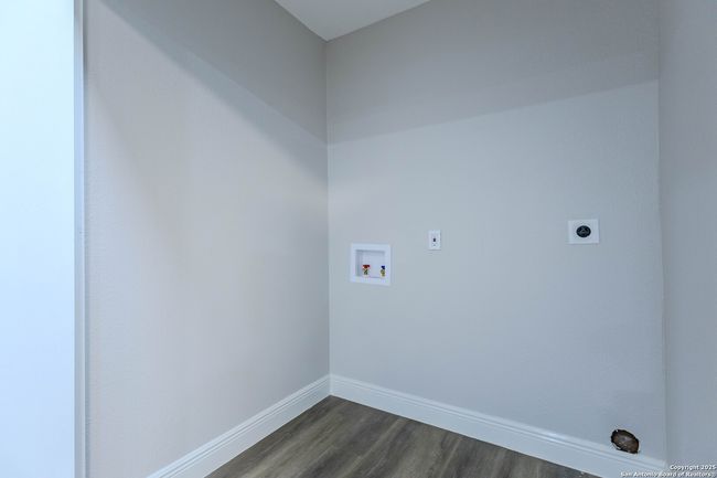 10215 Rafter O Trl, House other with 5 bedrooms, 2 bathrooms and null parking in Helotes TX | Image 29