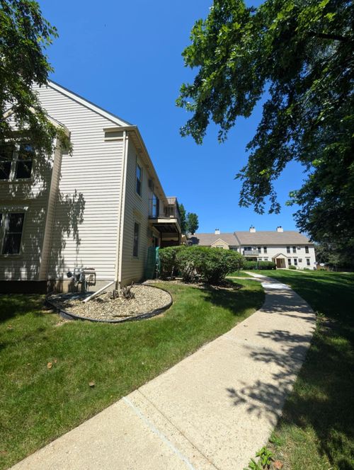 c-6758 Park Ridge Drive, Madison, WI, 53719 | Card Image