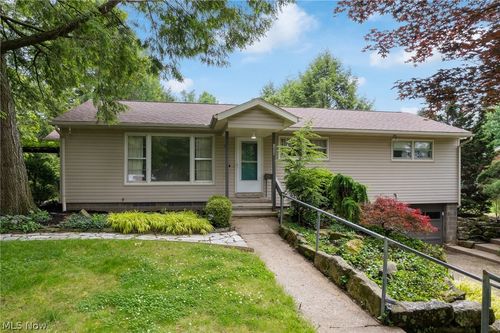 1254 Cherry Ln, Green, OH, 44685-9528 | Card Image