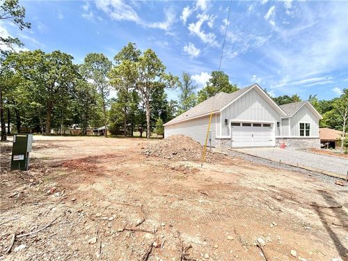 8 Kirkdouglas Ln, Bella Vista, AR, 72715-3512 | Card Image