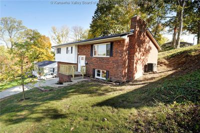 868 S Washington Street, House other with 4 bedrooms, 3 bathrooms and null parking in Saint Albans WV | Image 2