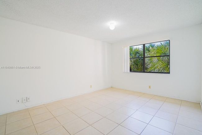 APT-304 - 9033 Wiles Rd, Condo with 2 bedrooms, 2 bathrooms and null parking in Coral Springs FL | Image 15