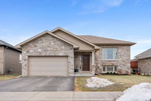 3247 Northdale Dr, Cornwall, ON, K6K0A5 | Card Image