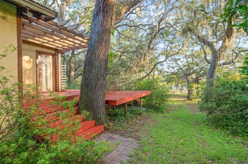 219 N Cooper Lake Dr, Interlachen, FL, 32148-6897 | Card Image