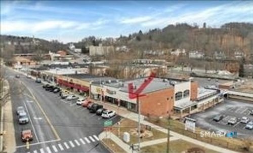 33 W Main St, Vernon, CT, 06066-7300 | Card Image