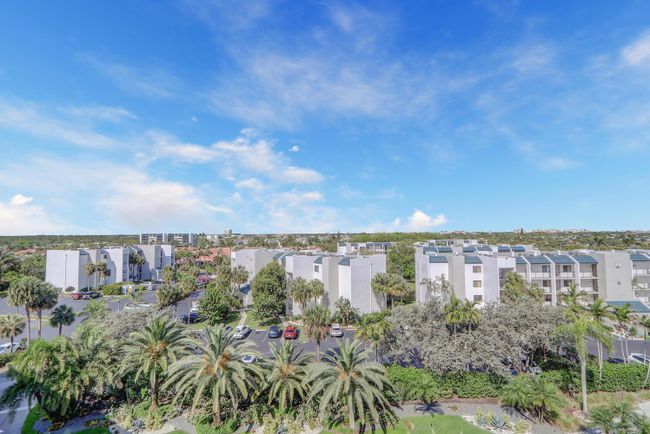 APT-523 - 1300 S Highway A1a, Condo with 2 bedrooms, 2 bathrooms and null parking in Jupiter FL | Image 4