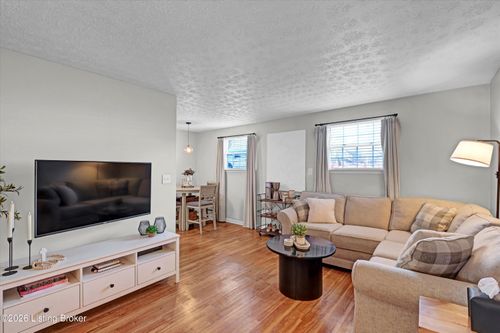 226 Middletown Sq, Louisville, KY, 40243-1466 | Card Image