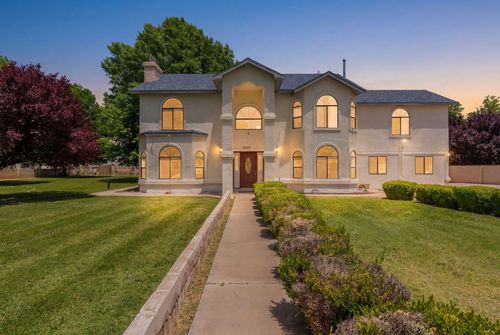 2747 Merz Rd Sw, Albuquerque, NM, 87105-7227 | Card Image