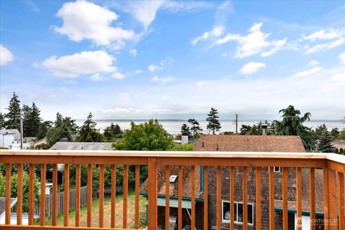 1240 Admirals Dr, Coupeville, WA, 98239-9734 | Card Image