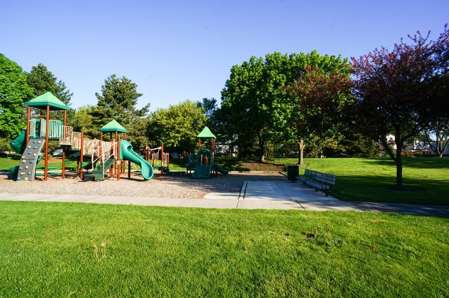 671 Legends Dr, Home with 3 bedrooms, 3 bathrooms and 2 parking in Carol Stream IL | Image 19