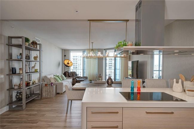 UNIT-2105 - 17111 Biscayne Blvd, Condo with 2 bedrooms, 3 bathrooms and null parking in Aventura FL | Image 23