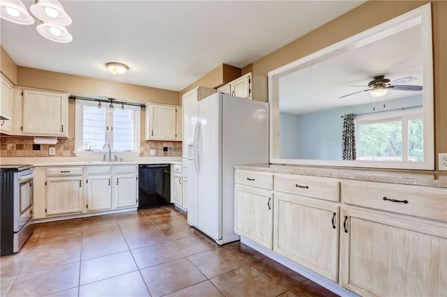 kitchen | Image 4