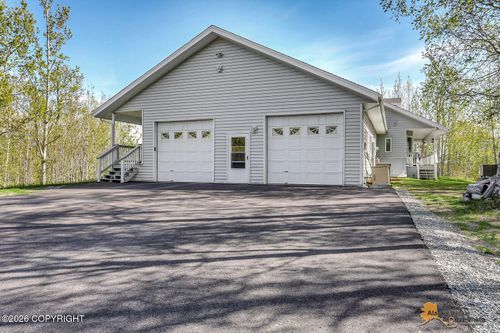 12102 E Fence Line Dr, Palmer, AK, 99645-8119 | Card Image