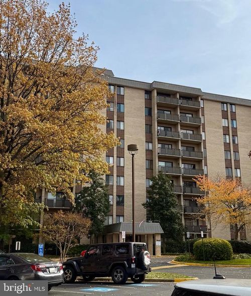 517-3101 S Manchester St, FALLS CHURCH, VA, 22044-2726 | Card Image