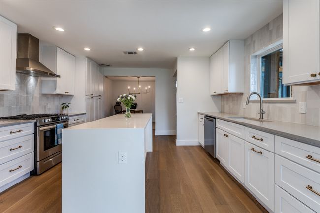 233 Woodcrest Dr, House other with 3 bedrooms, 3 bathrooms and null parking in Richardson TX | Image 9